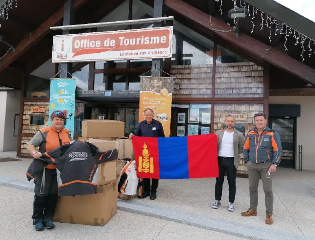 Pascal GERTSCH et Christophe VAZ TEIXEIRA , entourés par Laure POCHAN et Pierrick AMIZET